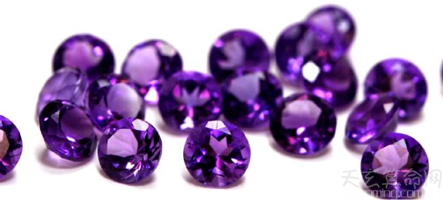 紫晶的功效与作用  紫水晶可以驱邪助运有助于睡眠